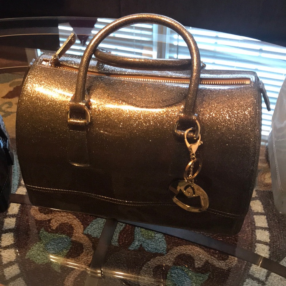 Purses - Picture 2 of 4